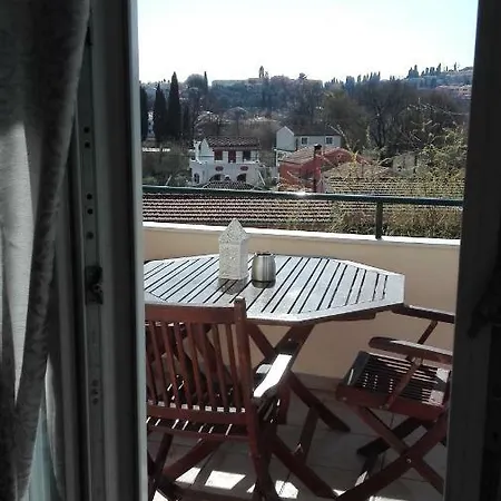 Athena Corfu Apartament *